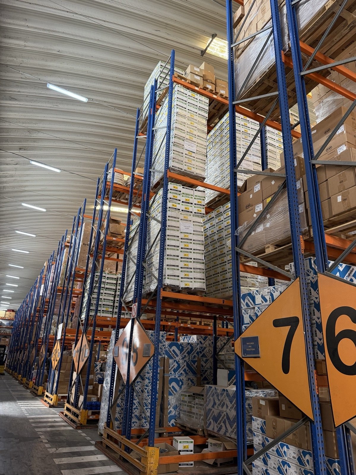 Entrepôt logistique partenaire d'AfriLink Capital